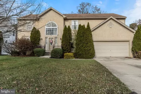 11 High Woods Ave, Sicklerville, NJ 08081