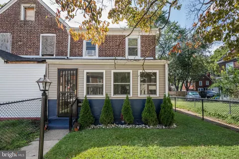 3039 Essex Rd, Camden, NJ 08104