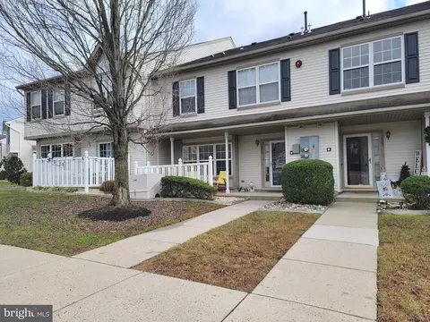 1202 Tanglewood Dr, Sicklerville, NJ 08081