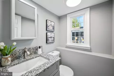 76 E Oak Ave, Lawnside, NJ 08045 photo 16