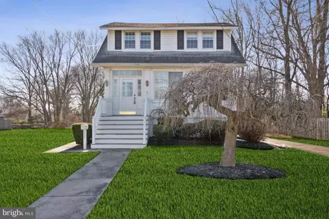 827 Station Ave, Mount Ephraim, NJ 08059