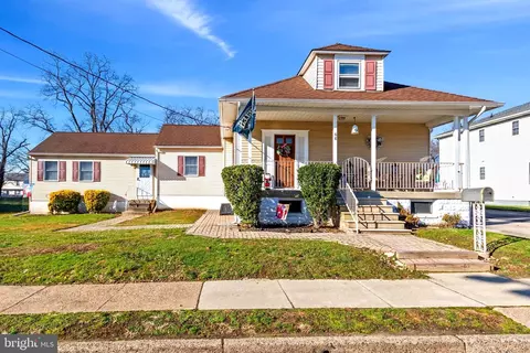 68 Oxford Ave, Gloucester City, NJ 08030