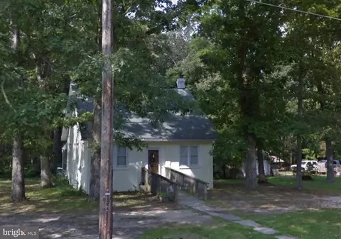 15 Braddock Ave, Hammonton, NJ 08037