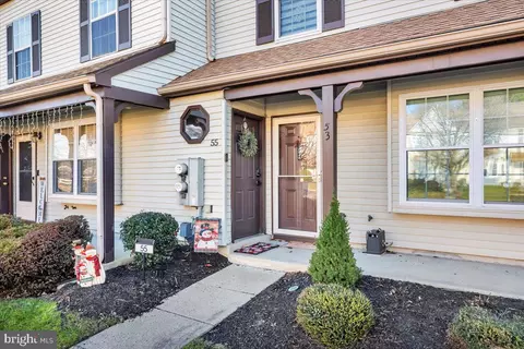 55 Knoll Dr, Blackwood, NJ 08012