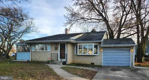 298 W Browning Rd, Bellmawr, NJ 08031