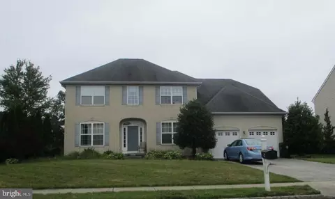 4 Westbury Dr, Berlin, NJ 08009