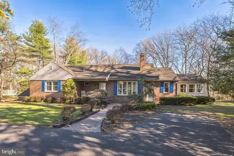 30 Christian Ln, Cherry Hill, NJ 08002