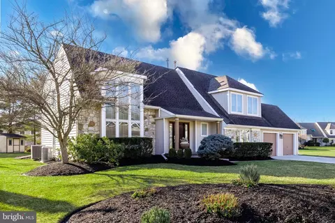 7 Fairhaven Ct, Cherry Hill, NJ 08003