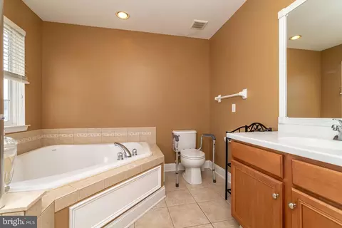 103 Sequoia Dr, Berlin, NJ 08009 photo 16