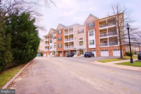 214 Breeders Cup Dr, Cherry Hill, NJ 08002