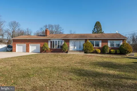 28 S Cedar Brook Rd, Sicklerville, NJ 08081