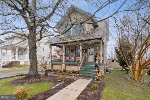 235 E Washington Ave, Magnolia, NJ 08049