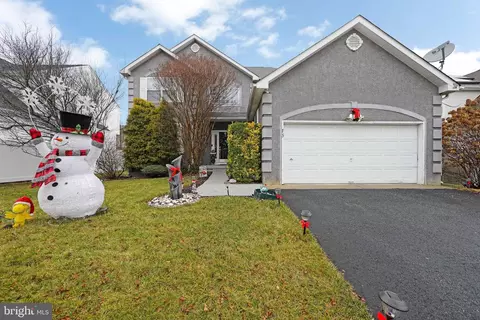 15 Concord Blvd, Sicklerville, NJ 08081
