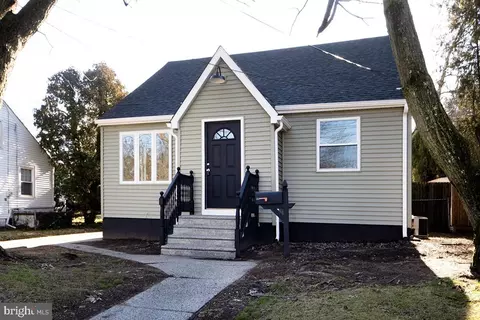 54 E Buckingham Ave, Mount Ephraim, NJ 08059