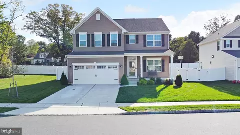 66 Circle Dr, Sicklerville, NJ 08081