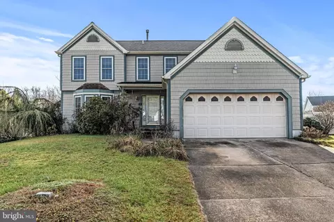 16 Billingsport Dr, Sicklerville, NJ 08081