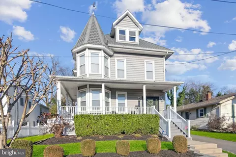 439 E Melrose Ave, Westmont, NJ 08108