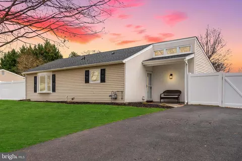 6 Dundalk, Sicklerville, NJ 08081