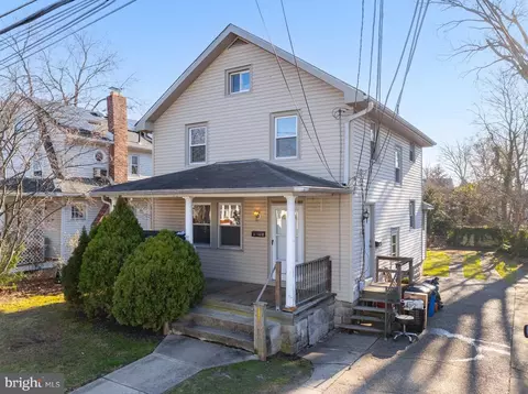 26 E Albertson Ave, Westmont, NJ 08108