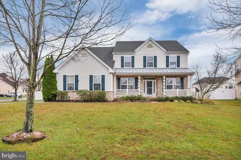 14 Cambridge Ln, Berlin, NJ 08009