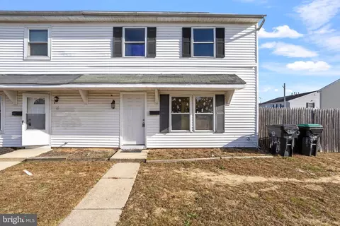 14 Lerner Ct, Sicklerville, NJ 08081