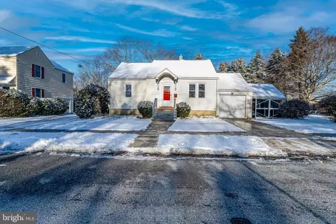 313 E Graisbury Ave, Audubon, NJ 08106