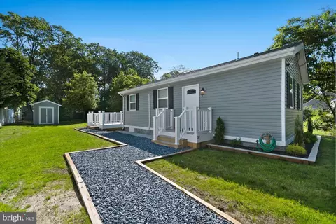 57 W Cloverdale Ave, Pine Hill, NJ 08021