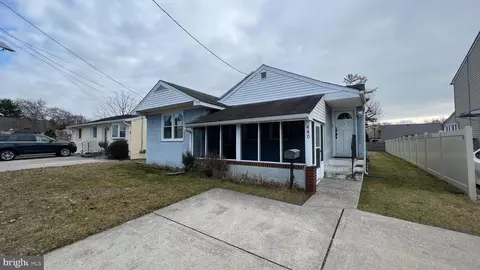 440 Roosevelt Ave, Glendora, NJ 08029