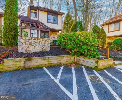 1210 Thackery Ct, Sicklerville, NJ 08081