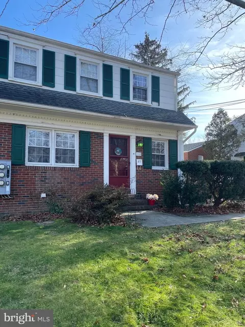 110 Hillcrest Ave, Collingswood, NJ 08108