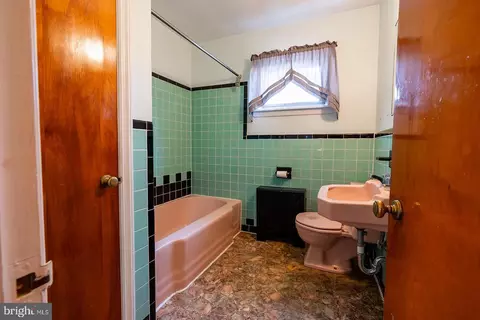 300 E Gibbsboro Rd, Lindenwold, NJ 08021 photo 19