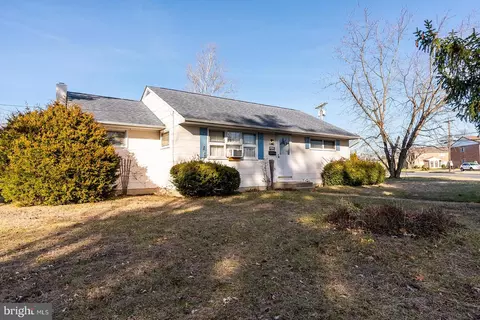 300 E Gibbsboro Rd, Lindenwold, NJ 08021 photo 2