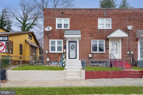 310 Burwood Ave, Camden, NJ 08105