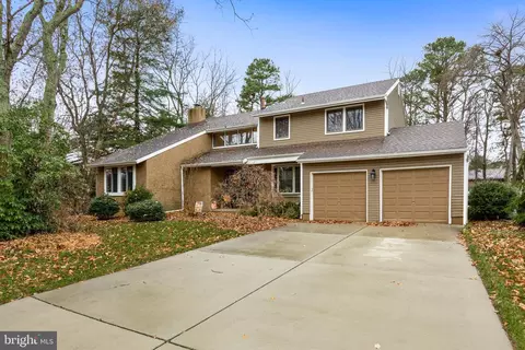 14 Brookwood Dr, Voorhees, NJ 08043
