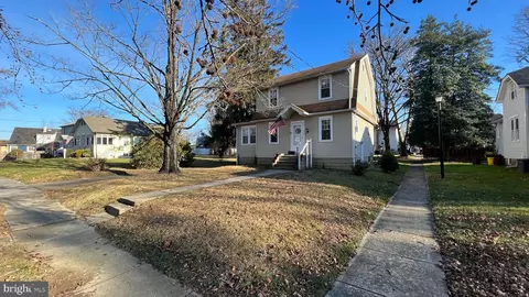 20 Pocahontas Rd, Somerdale, NJ 08083