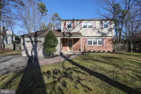 4 Hollybrook Way, Voorhees, NJ 08043