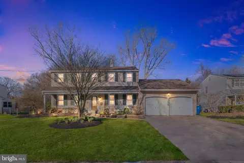 1208 Cardinal Lake Dr, Cherry Hill, NJ 08003