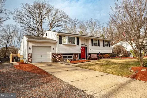 41 Colgate Rd, Atco, NJ 08004