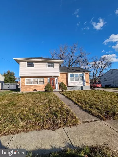 2310 Fernwood Dr, Glendora, NJ 08029