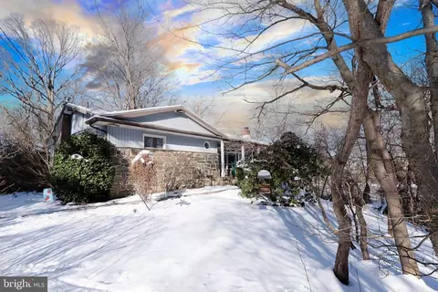 660 Little Gloucester Rd, Blackwood, NJ 08012