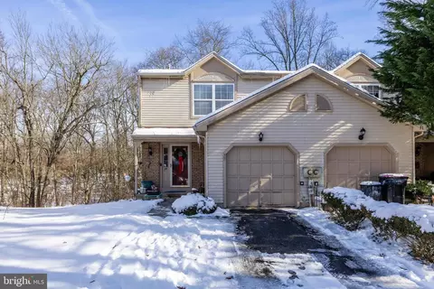 29 Heath Ct, Sicklerville, NJ 08081
