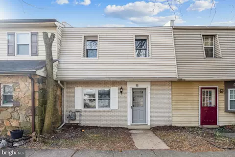 64 Colonial Square Dr, Lindenwold, NJ 08021 photo 1