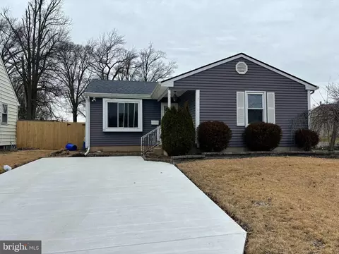 321 E Washington Ave, Magnolia, NJ 08049