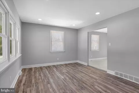 5 Crest Ave, Berlin, NJ 08009 photo 6