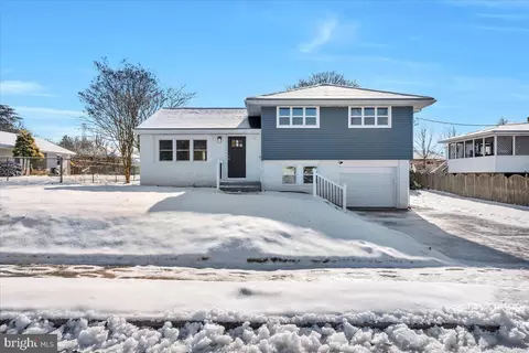 5 Crest Ave, Berlin, NJ 08009