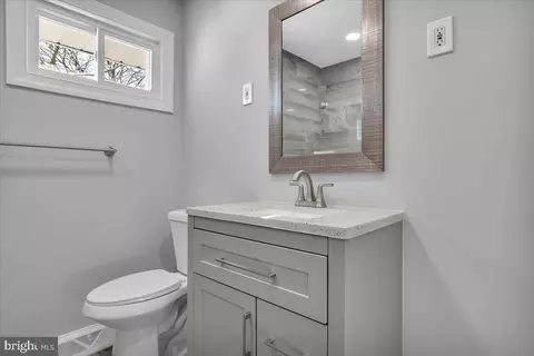 5 Crest Ave, Berlin, NJ 08009 photo 22