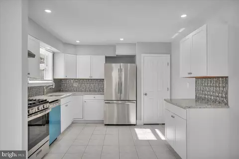 5 Crest Ave, Berlin, NJ 08009 photo 8