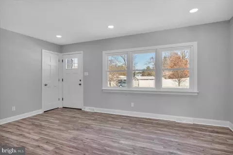 5 Crest Ave, Berlin, NJ 08009 photo 4