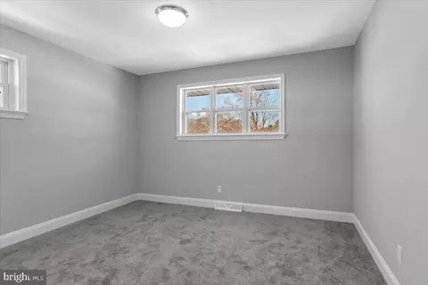 5 Crest Ave, Berlin, NJ 08009 photo 17