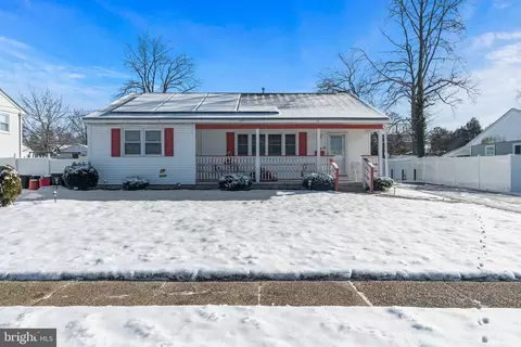 37 Winding Way Rd, Stratford, NJ 08084